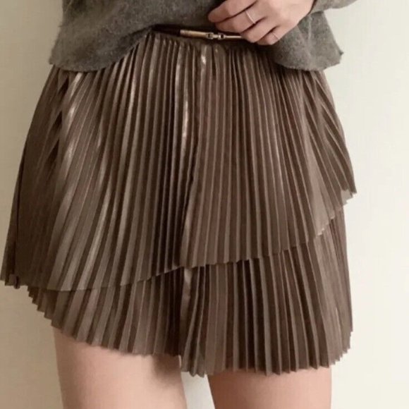 NWOT Aritzia Bethune skirt - Picture 1 of 5